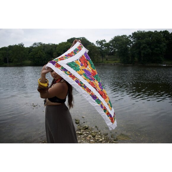 Bold Florals Large Scarf Vintage Accessories - Picture 3 of 4